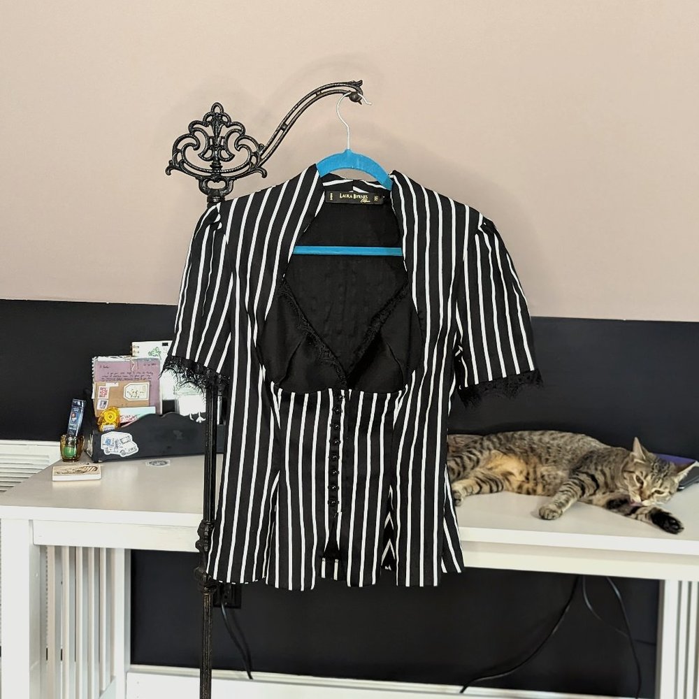 PUG Clothing Peplum Top Size L (?)